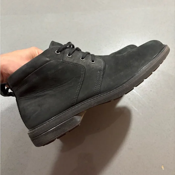 ECCO Men's Turn II Waterproof Lace Chukka Boots Size 11 Black Leather Casual - Picture 2 of 8